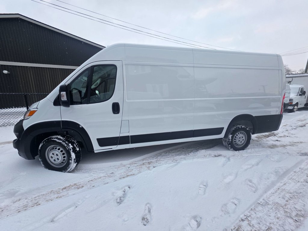 2025 Ram ProMaster Cargo Van 3500 High Roof 159' EXT in Repentigny, Quebec - 4 - w1024h768px