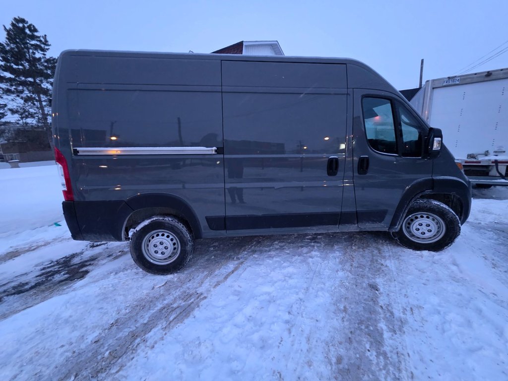 2025 Ram ProMaster Cargo Van 1500 High Roof 136' in Repentigny, Quebec - 8 - w1024h768px