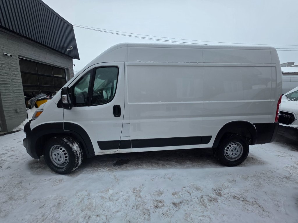 2025 Ram ProMaster Cargo Van 2500 High Roof 136' in Repentigny, Quebec - 4 - w1024h768px