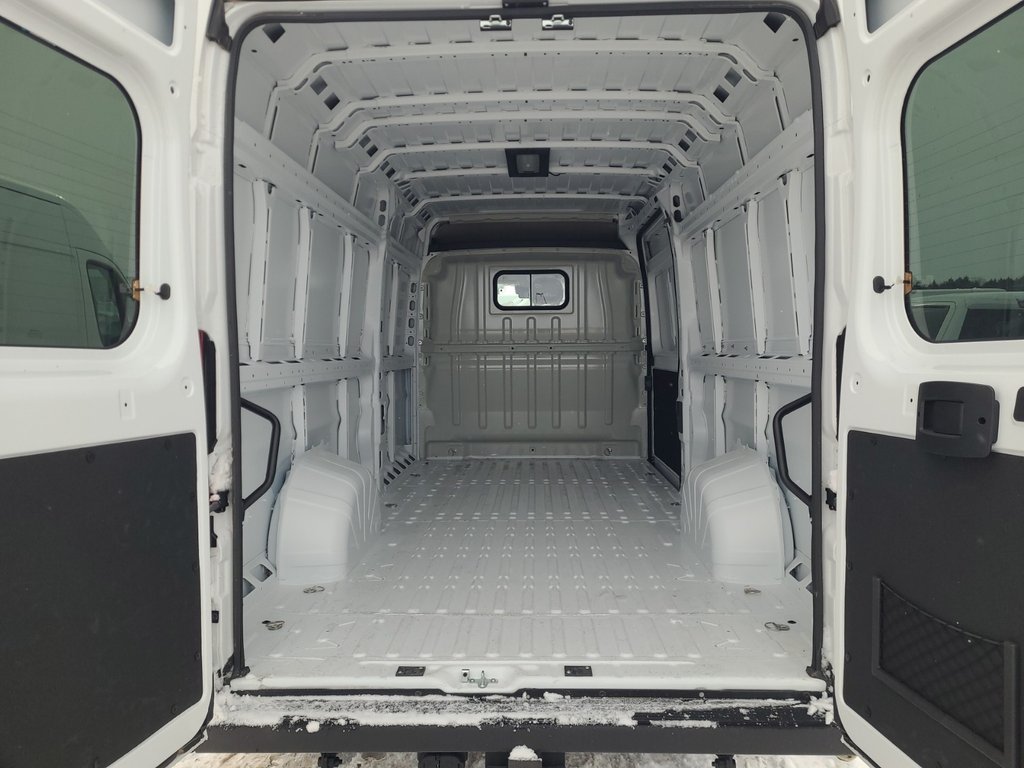 2025 Ram ProMaster Cargo Van 3500 High Roof 159' EXT in Repentigny, Quebec - 4 - w1024h768px