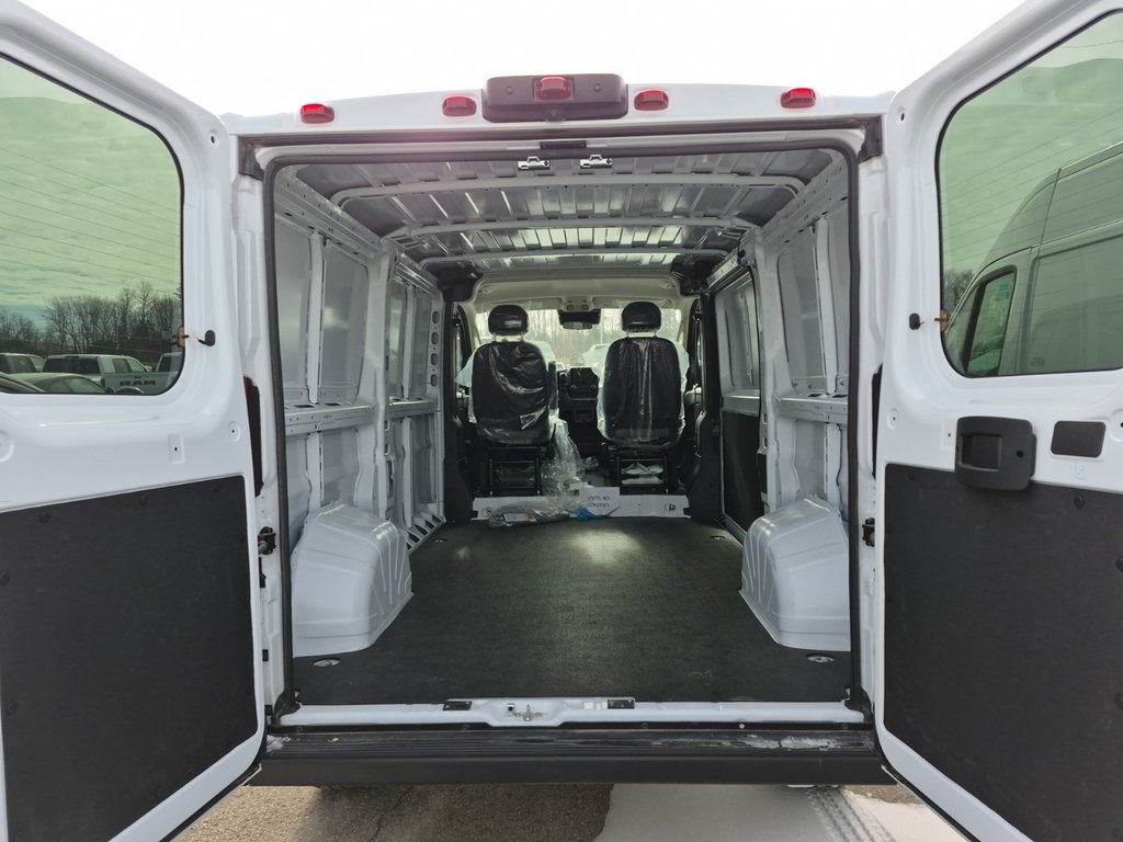 Ram ProMaster Cargo Van Low Roof 136' 2025 à Repentigny, Québec - 4 - w1024h768px