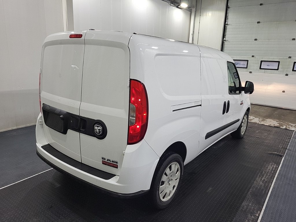 2018 Ram ProMaster City Cargo Van SLT in Repentigny, Quebec - 3 - w1024h768px
