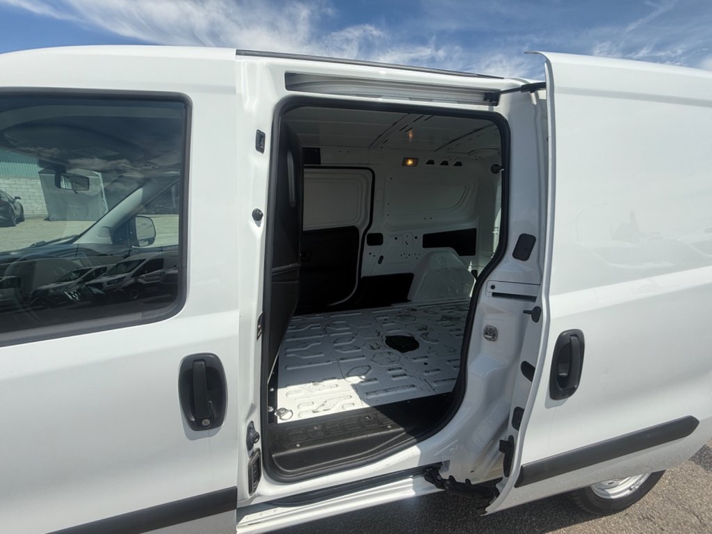2021 Ram ProMaster City Cargo Van ST in Saint-Sulpice, Quebec - 14 - w1024h768px