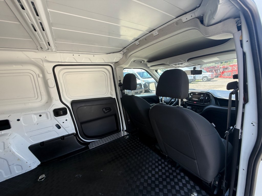 2022 Ram ProMaster City Cargo Van in Saint-Sulpice, Quebec - 15 - w1024h768px