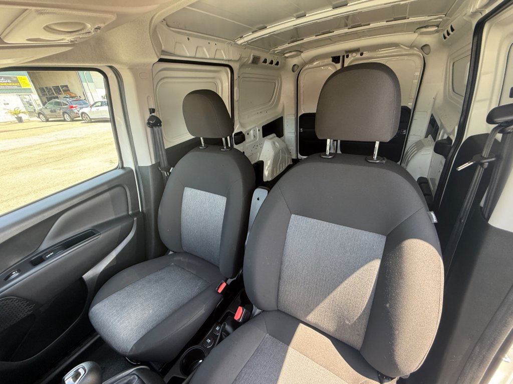 2022 Ram ProMaster City Cargo Van in Saint-Sulpice, Quebec - 18 - w1024h768px