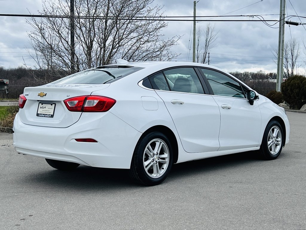 2018 Chevrolet Cruze LT Turbo-2