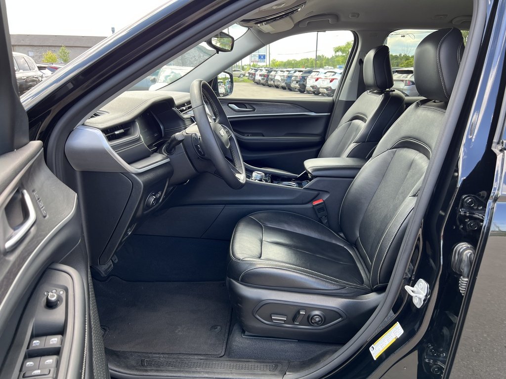 2023 Jeep Grand Cherokee Limited 4X4-7