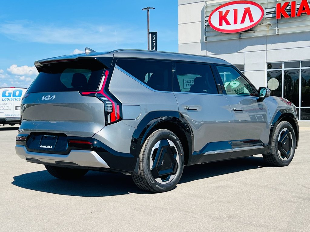 2026 Kia EV9 Land AWD w/ Premium Package-2