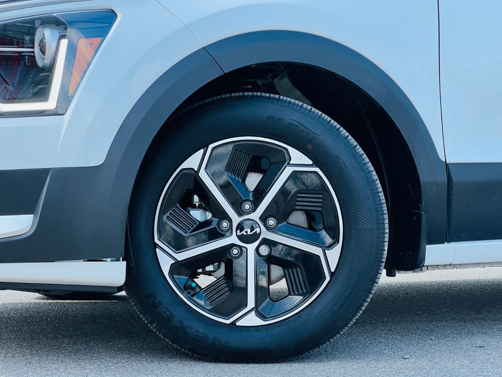 2025 Kia Niro HEV LX-4