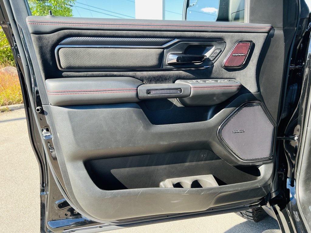 2025 Ram 1500 RHO 4X4-7