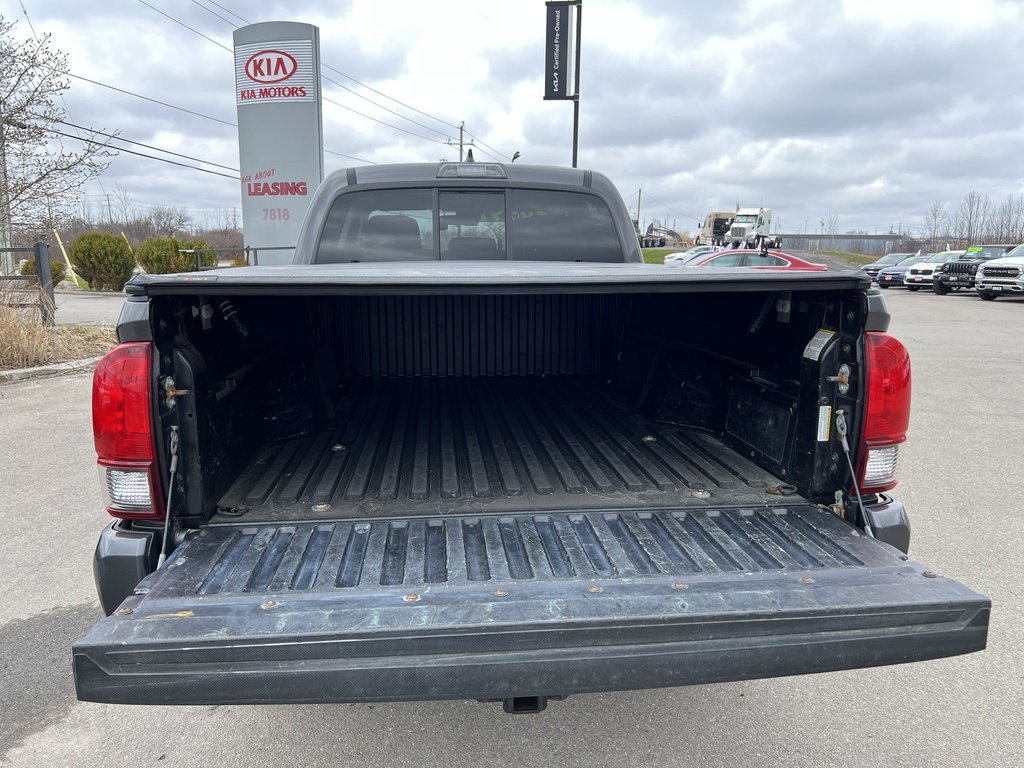 2020 Toyota Tacoma V6 4x4-2