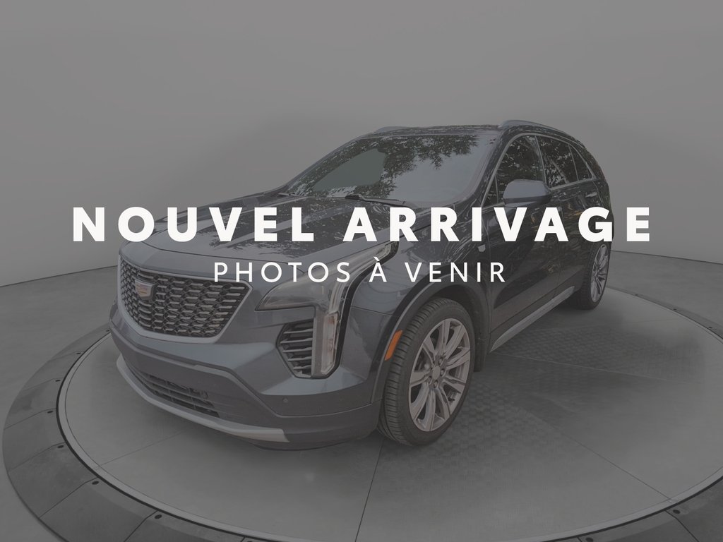 2020 Cadillac XT4 in Jonquière, Quebec - 2 - w1024h768px