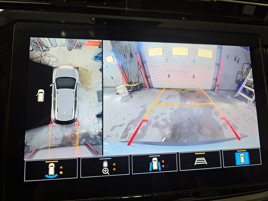 2022 Chevrolet Bolt EUV in Baie-Comeau, Quebec - 15 - w1024h768px