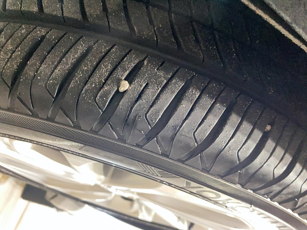 2022 Chevrolet Bolt EUV in Baie-Comeau, Quebec - 23 - w1024h768px