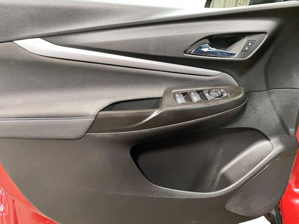 2022 Chevrolet Bolt EUV in Baie-Comeau, Quebec - 10 - w1024h768px