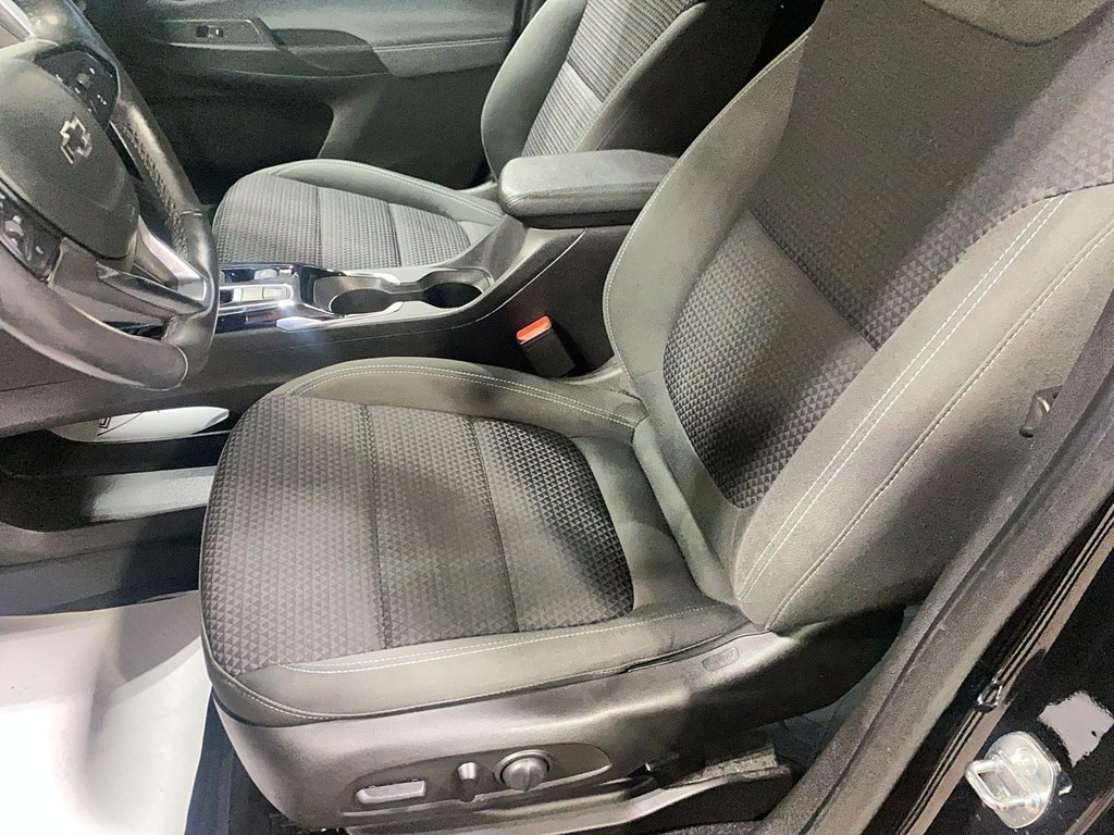 2022 Chevrolet Bolt EUV LT in Chicoutimi, Quebec - 13 - w1024h768px