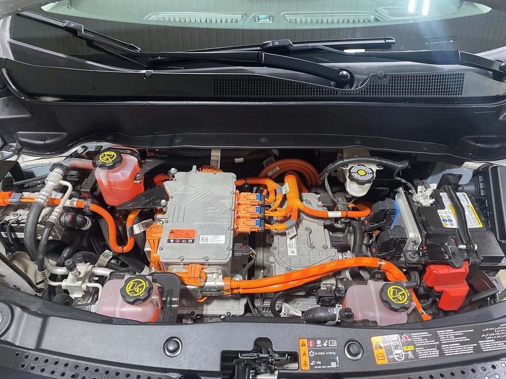 2023 Chevrolet BOLT EUV in Sept-Îles, Quebec - 8 - w1024h768px