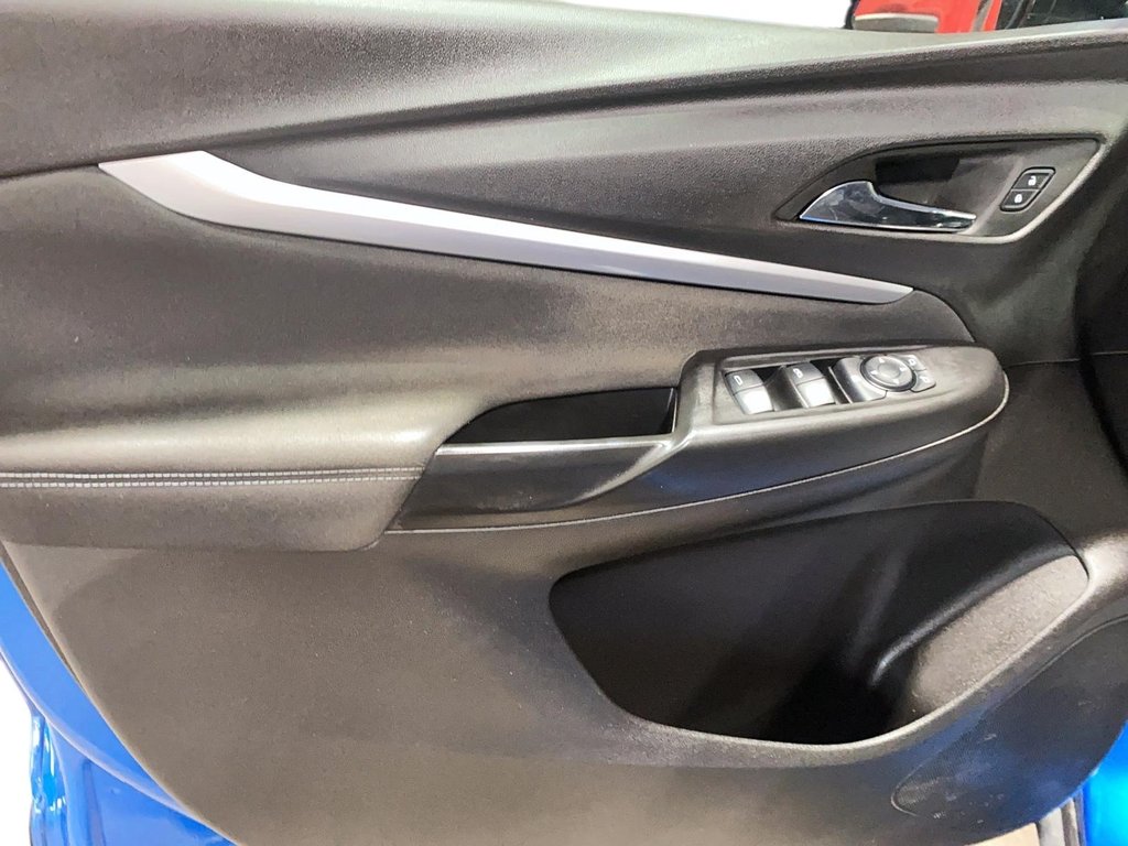 2023 Chevrolet Bolt EUV in Baie-Comeau, Quebec - 9 - w1024h768px