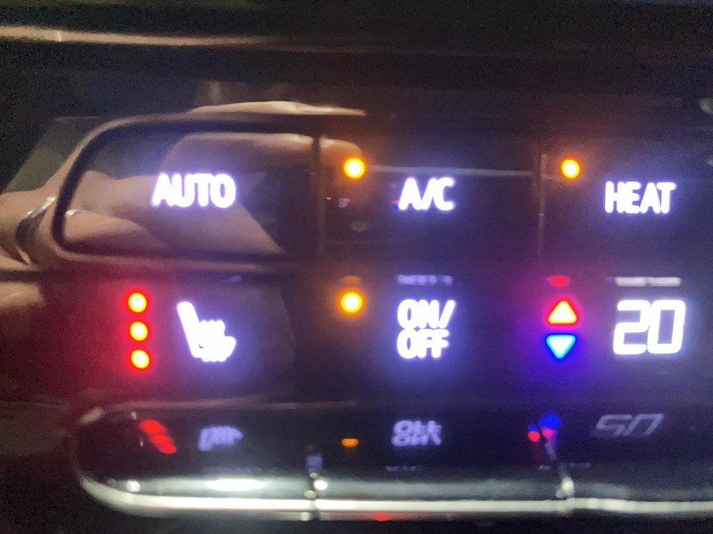 2023 Chevrolet Bolt EUV in Baie-Comeau, Quebec - 18 - w1024h768px