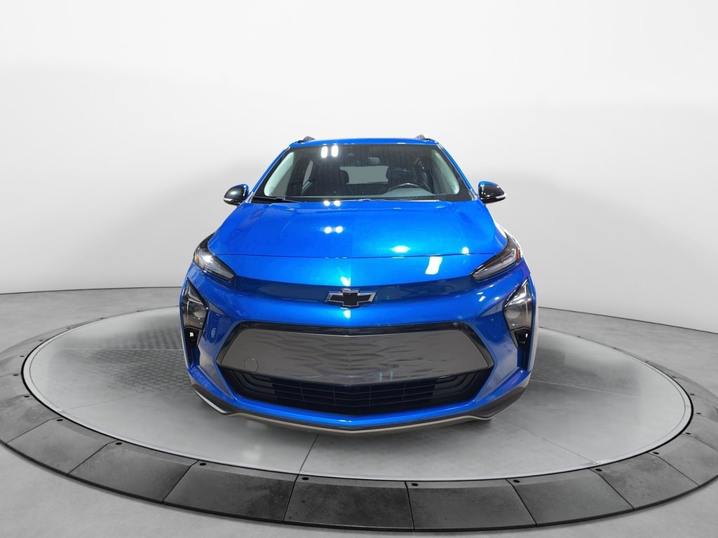 2023 Chevrolet Bolt EUV in Baie-Comeau, Quebec - 2 - w1024h768px