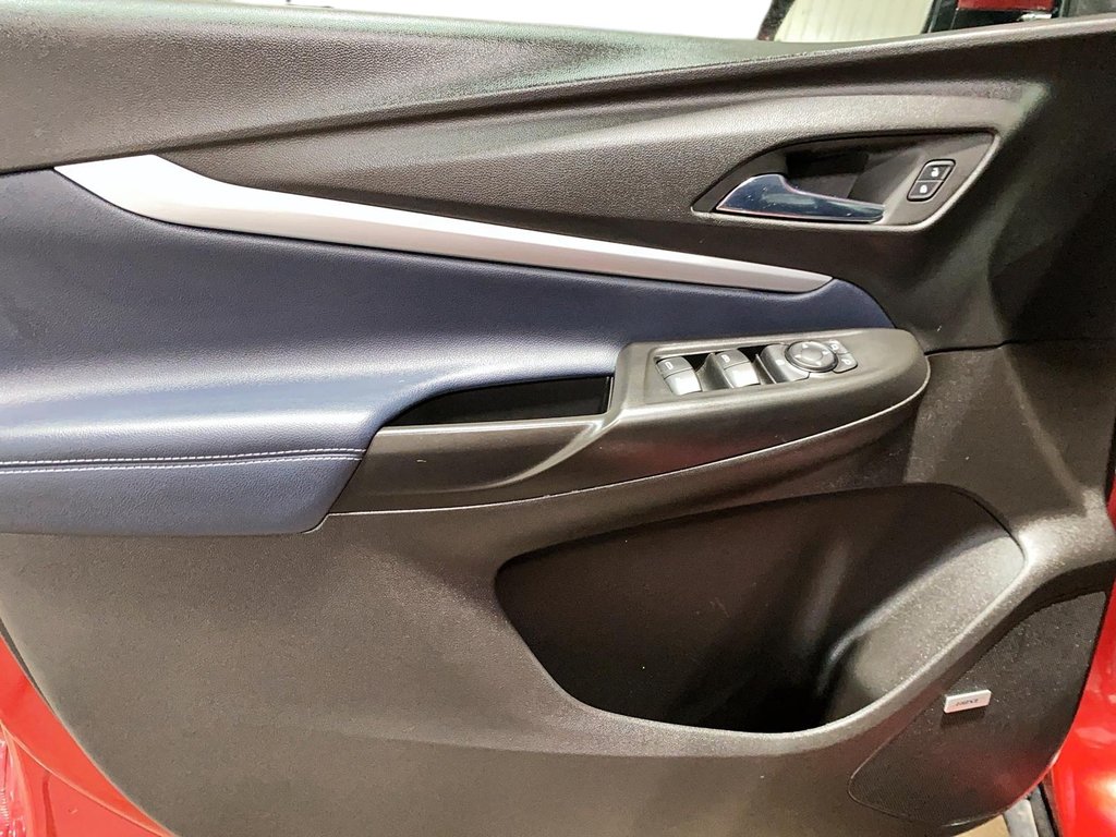2023 Chevrolet Bolt EUV in Jonquière, Quebec - 7 - w1024h768px