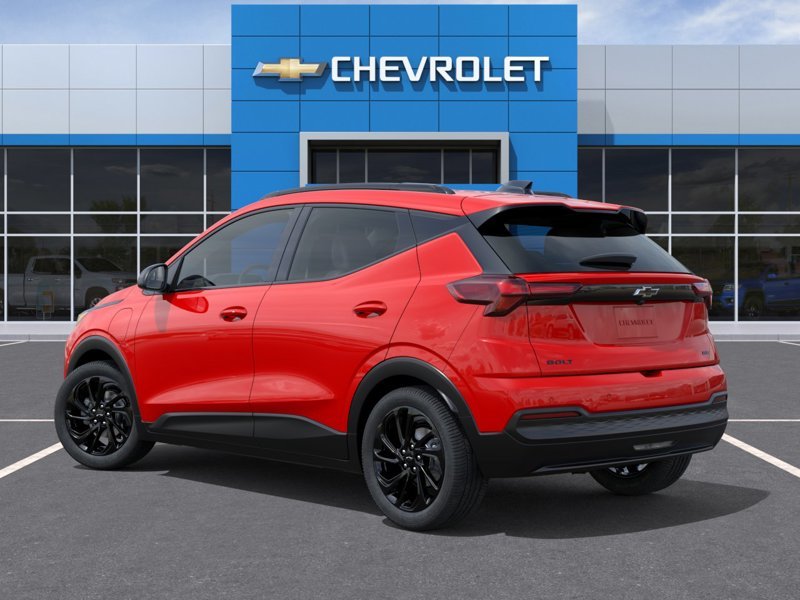 2027 Chevrolet Bolt in Jonquière, Quebec - 3 - w1024h768px
