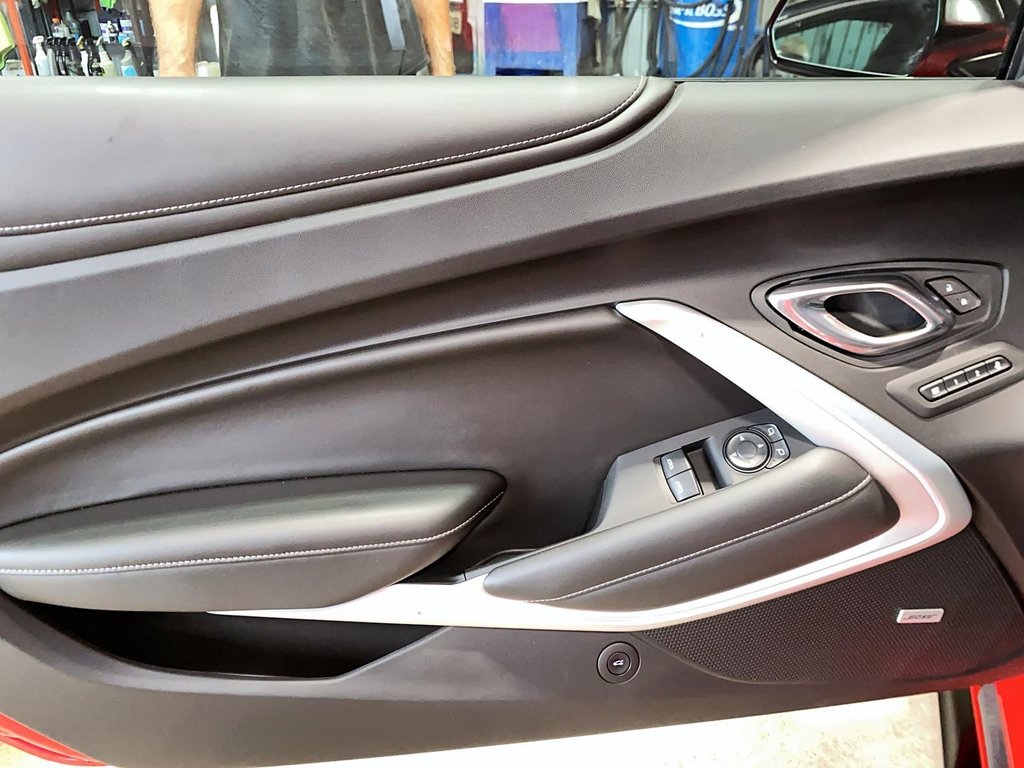 2020 Chevrolet Camaro in Jonquière, Quebec - 8 - w1024h768px
