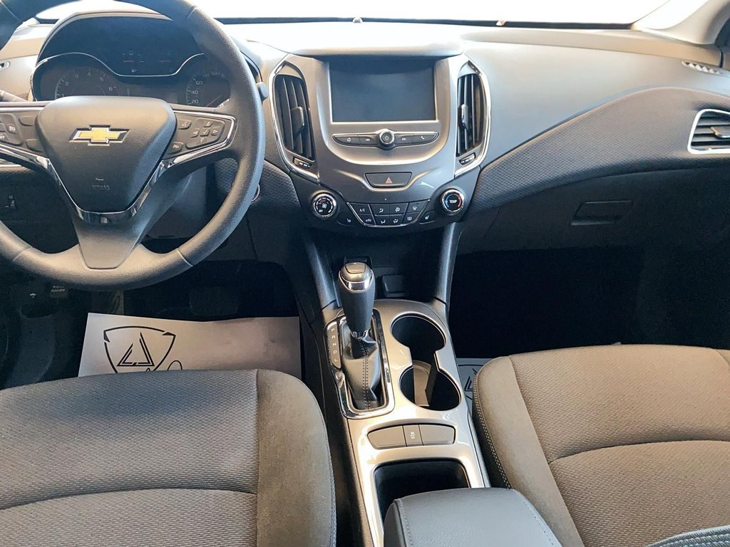 Chevrolet Cruze LT 2016 à Chicoutimi, Québec - 10 - w1024h768px