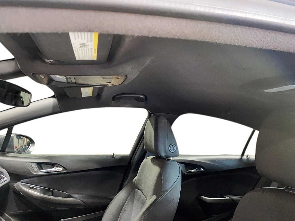 Chevrolet Cruze  2017 à Jonquière, Québec - 13 - w1024h768px