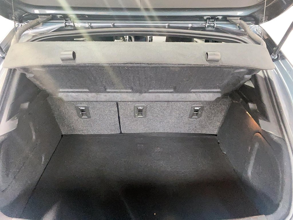 2018 Chevrolet Cruze LT in Jonquière, Quebec - 6 - w1024h768px