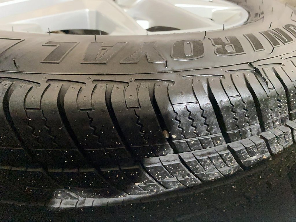 2024 Chevrolet Equinox LT in Chicoutimi, Quebec - 21 - w1024h768px