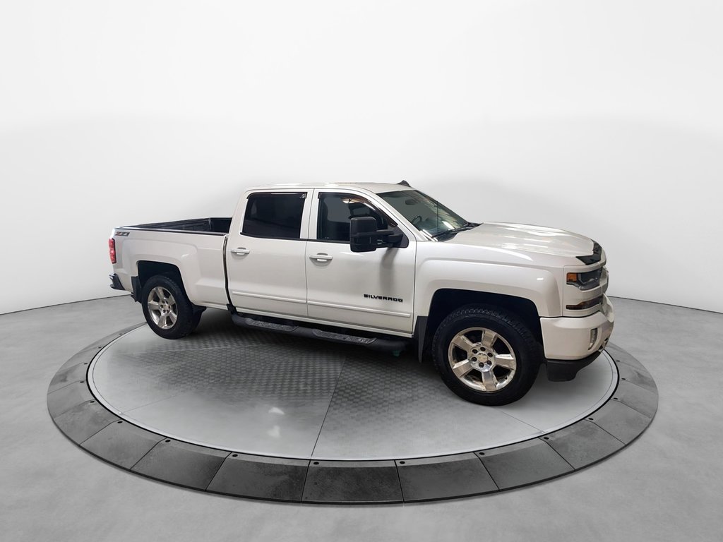 Chevrolet Silverado 1500 LT, v8 2017 à Chicoutimi, Québec - 3 - w1024h768px