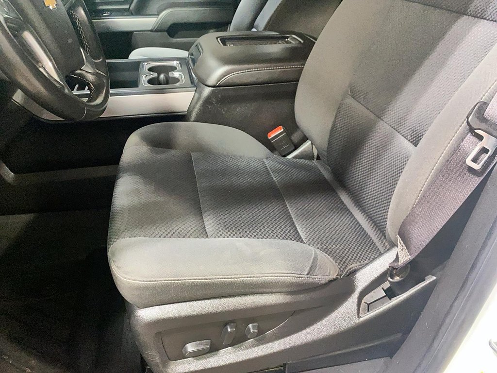 Chevrolet Silverado 1500 LT, v8 2017 à Chicoutimi, Québec - 11 - w1024h768px