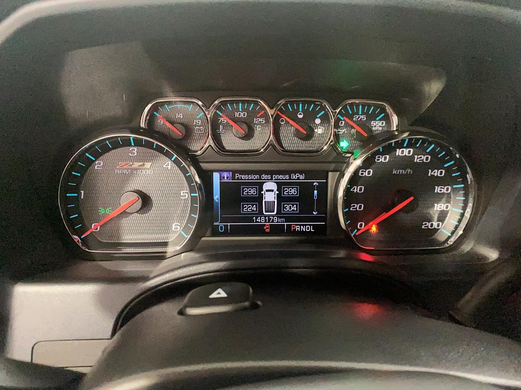 Chevrolet Silverado 1500 LT, v8 2017 à Chicoutimi, Québec - 15 - w1024h768px