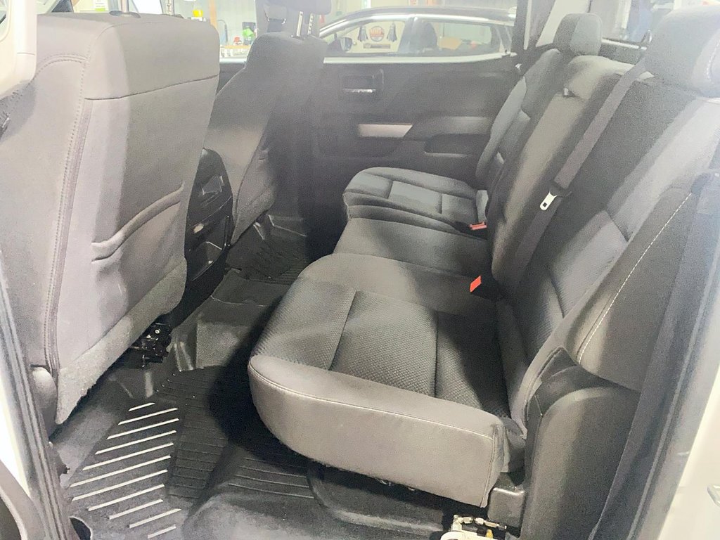 Chevrolet Silverado 1500 LT, v8 2017 à Chicoutimi, Québec - 8 - w1024h768px