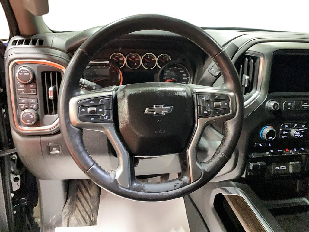 Chevrolet Silverado 1500  2021 à Sept-Îles, Québec - 9 - w1024h768px