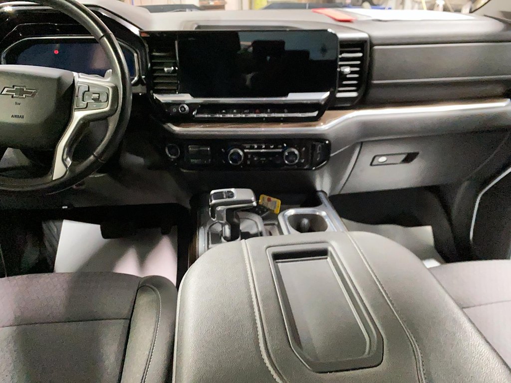 2022 Chevrolet Silverado 1500 LT Trail Boss in Jonquière, Quebec - 8 - w1024h768px