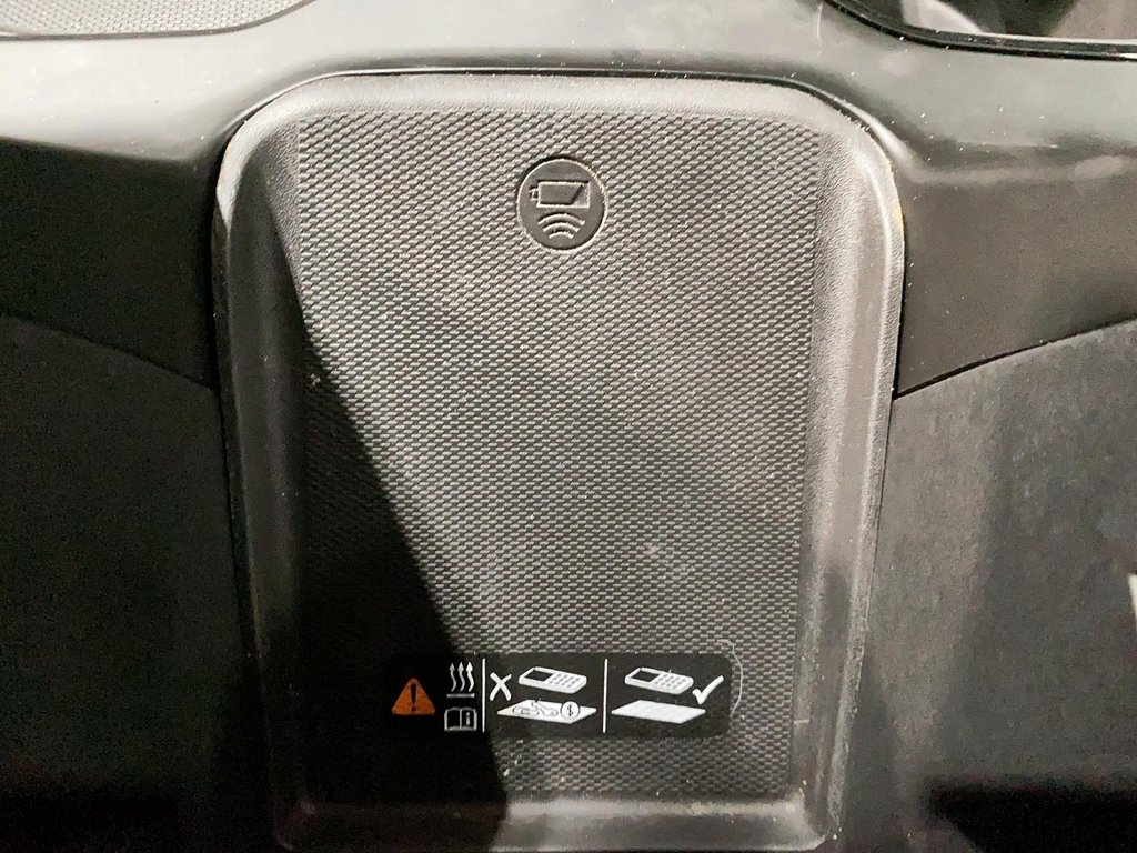 2022 Chevrolet Silverado 1500 in Jonquière, Quebec - 17 - w1024h768px