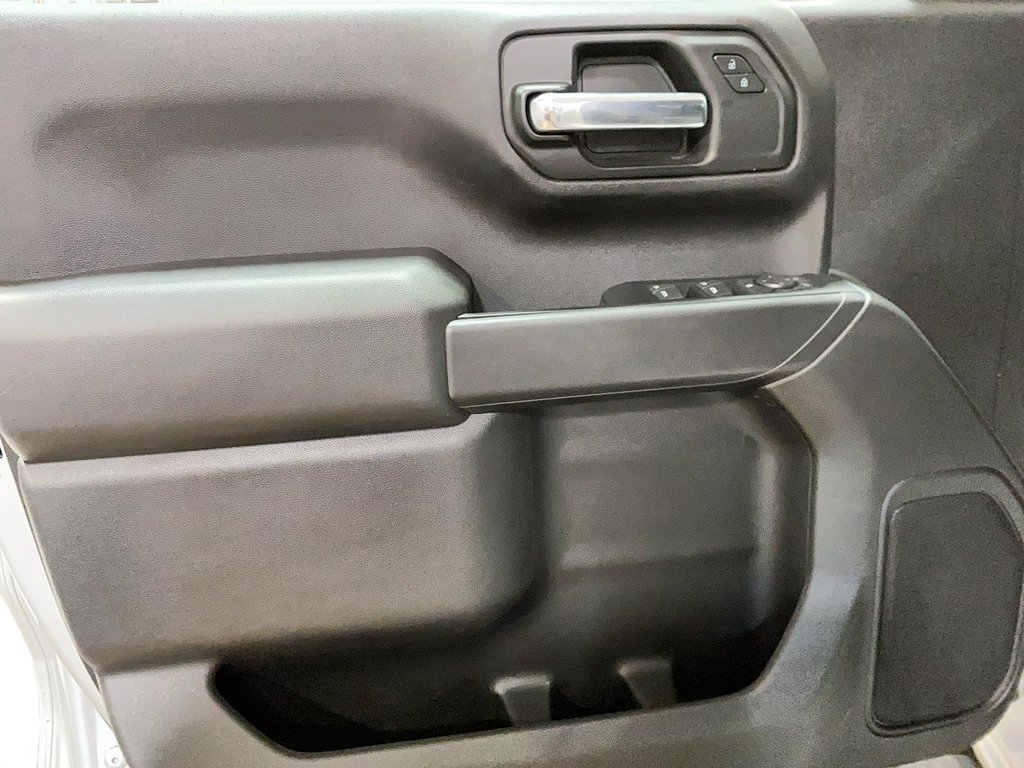 2022 Chevrolet Silverado 1500 Custom Trail Boss in Chicoutimi, Quebec - 11 - w1024h768px