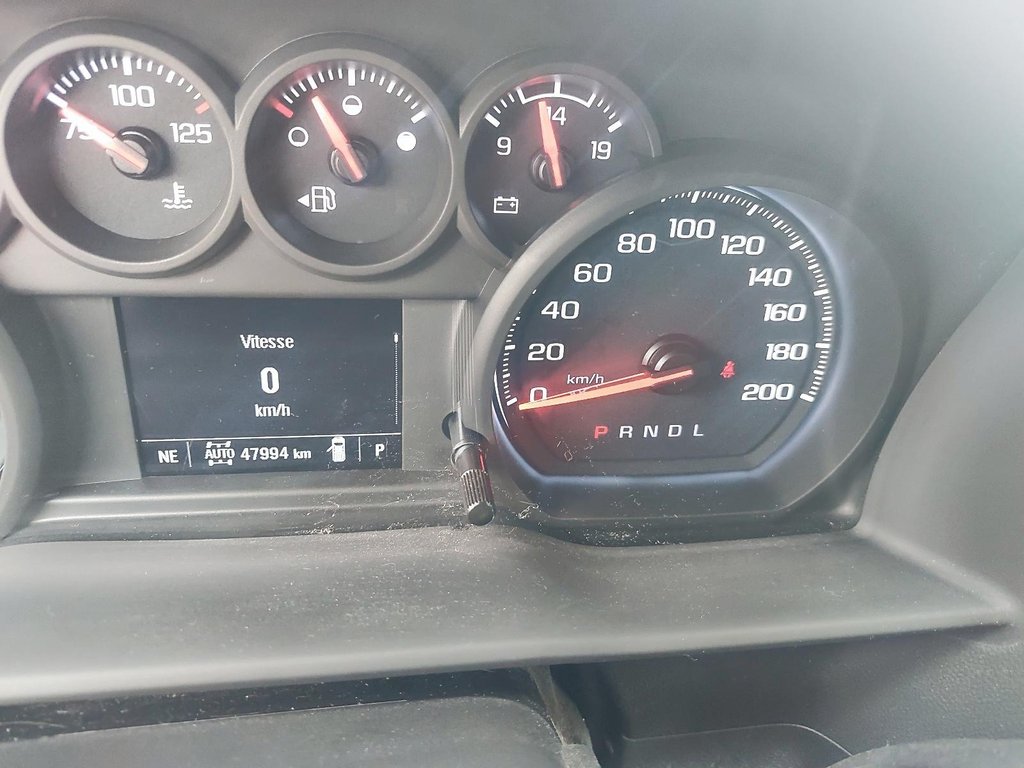 2022 Chevrolet Silverado 1500 in Baie-Comeau, Quebec - 13 - w1024h768px