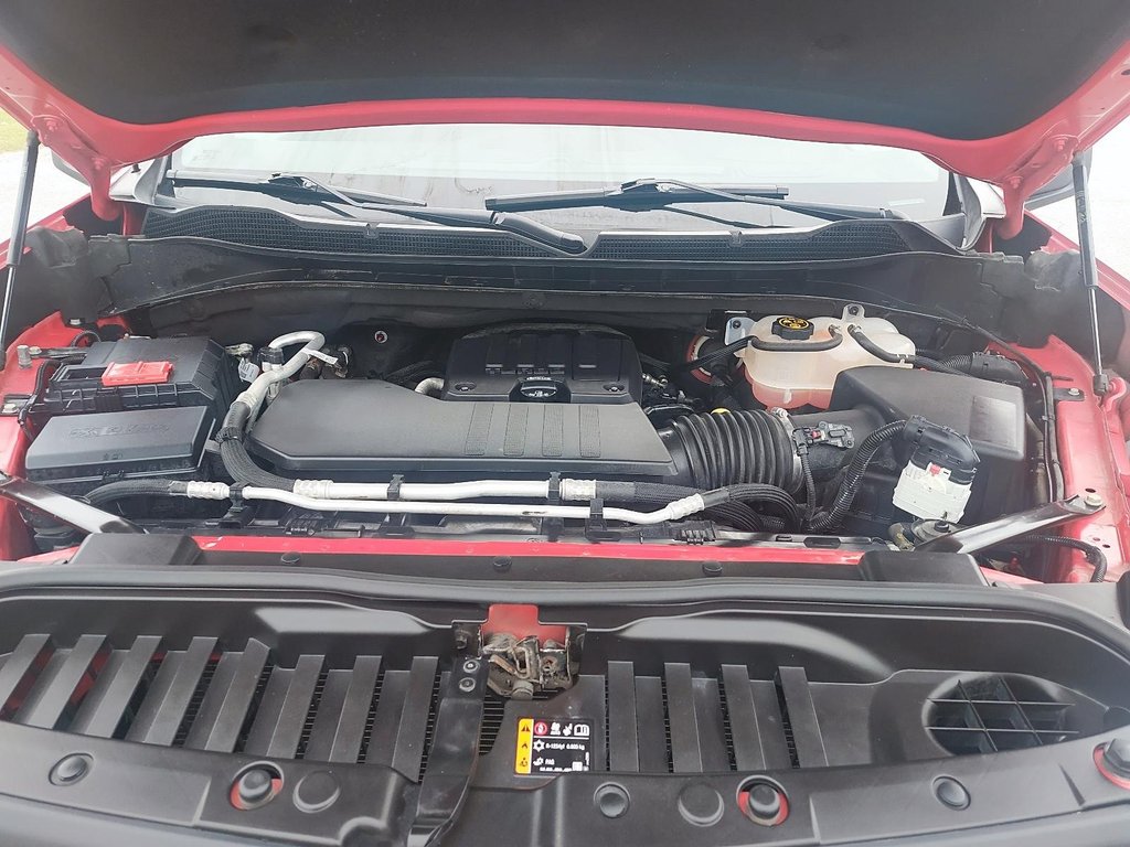 2022 Chevrolet Silverado 1500 in Baie-Comeau, Quebec - 8 - w1024h768px