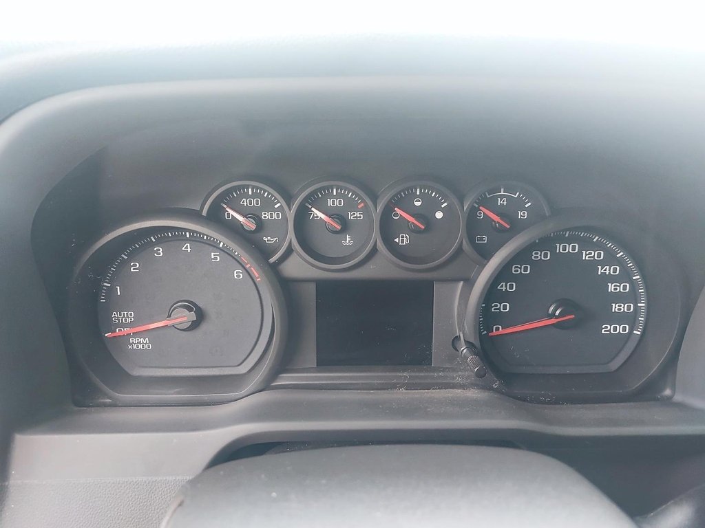 2022 Chevrolet Silverado 1500 in Baie-Comeau, Quebec - 14 - w1024h768px