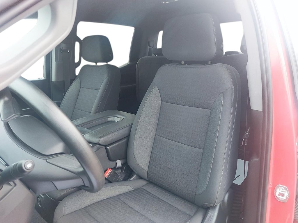 2022 Chevrolet Silverado 1500 in Baie-Comeau, Quebec - 9 - w1024h768px