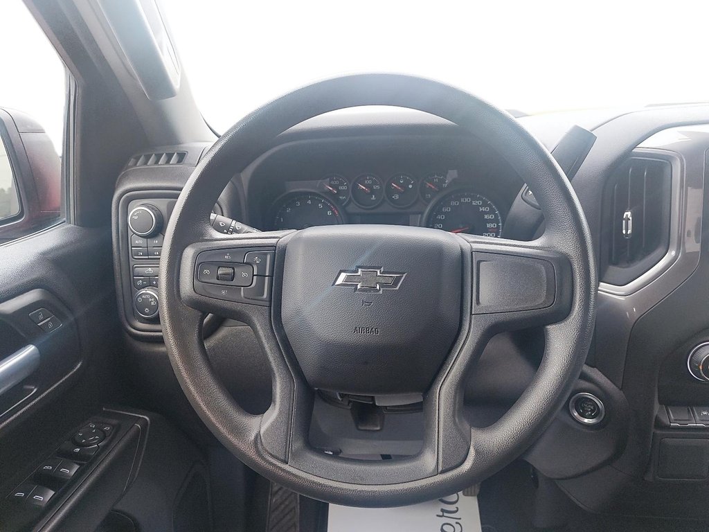2022 Chevrolet Silverado 1500 in Baie-Comeau, Quebec - 12 - w1024h768px