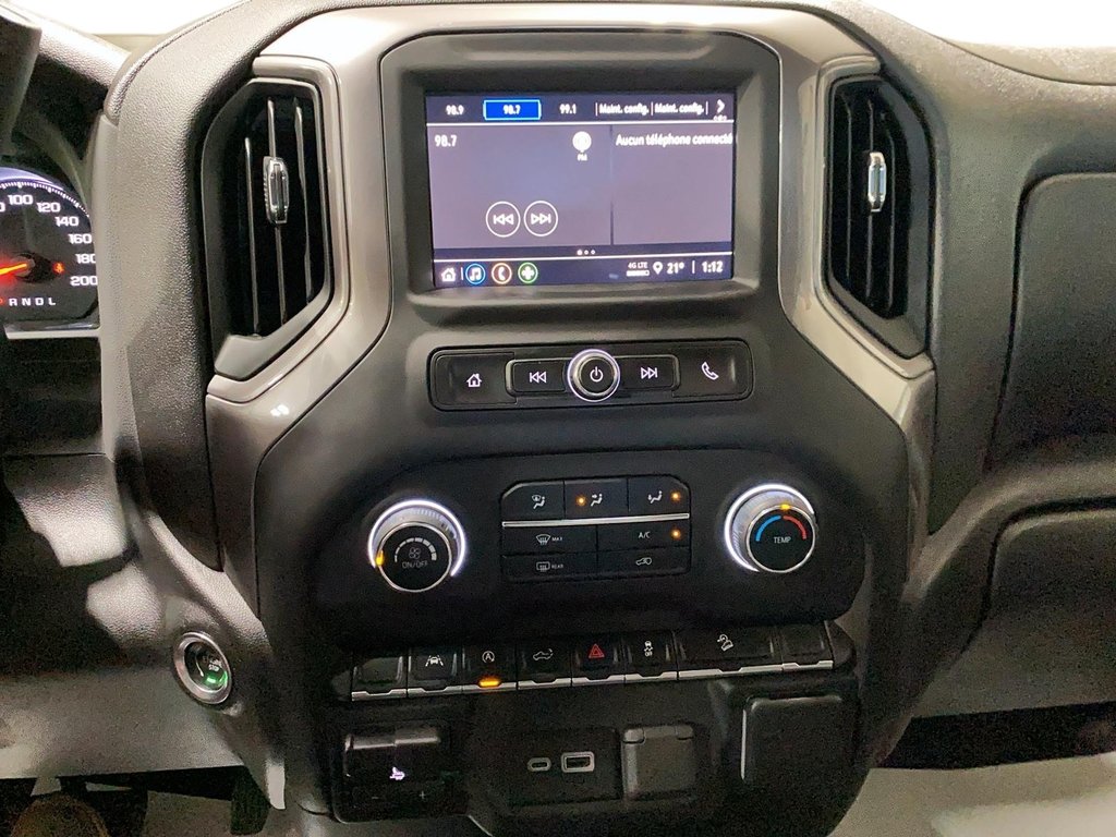 2023 Chevrolet Silverado 1500 in Jonquière, Quebec - 17 - w1024h768px
