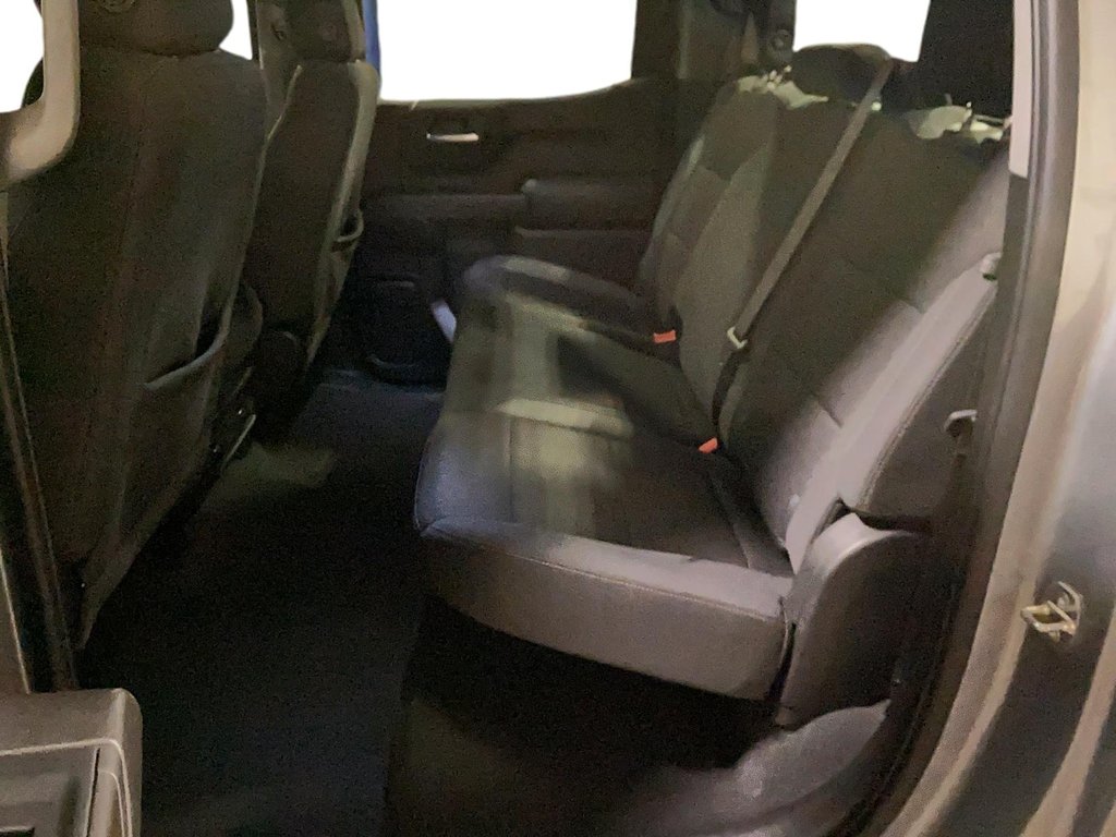 2023 Chevrolet Silverado 1500 in Sept-Îles, Quebec - 9 - w1024h768px