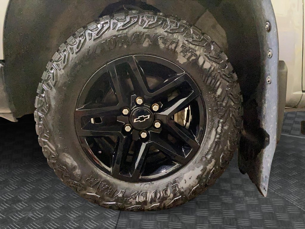 2023 Chevrolet Silverado 1500 in Sept-Îles, Quebec - 7 - w1024h768px