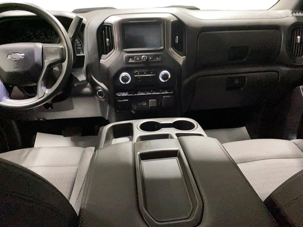 Chevrolet Silverado 1500  2023 à Jonquière, Québec - 9 - w1024h768px