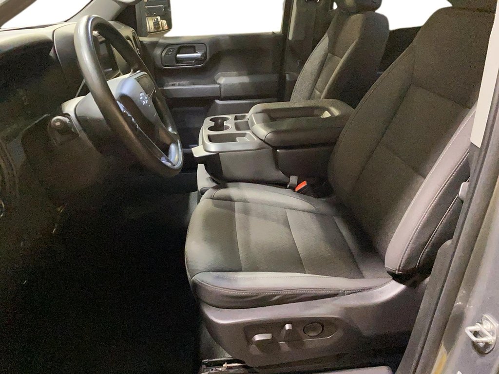 2023 Chevrolet Silverado 1500 in Sept-Îles, Quebec - 10 - w1024h768px