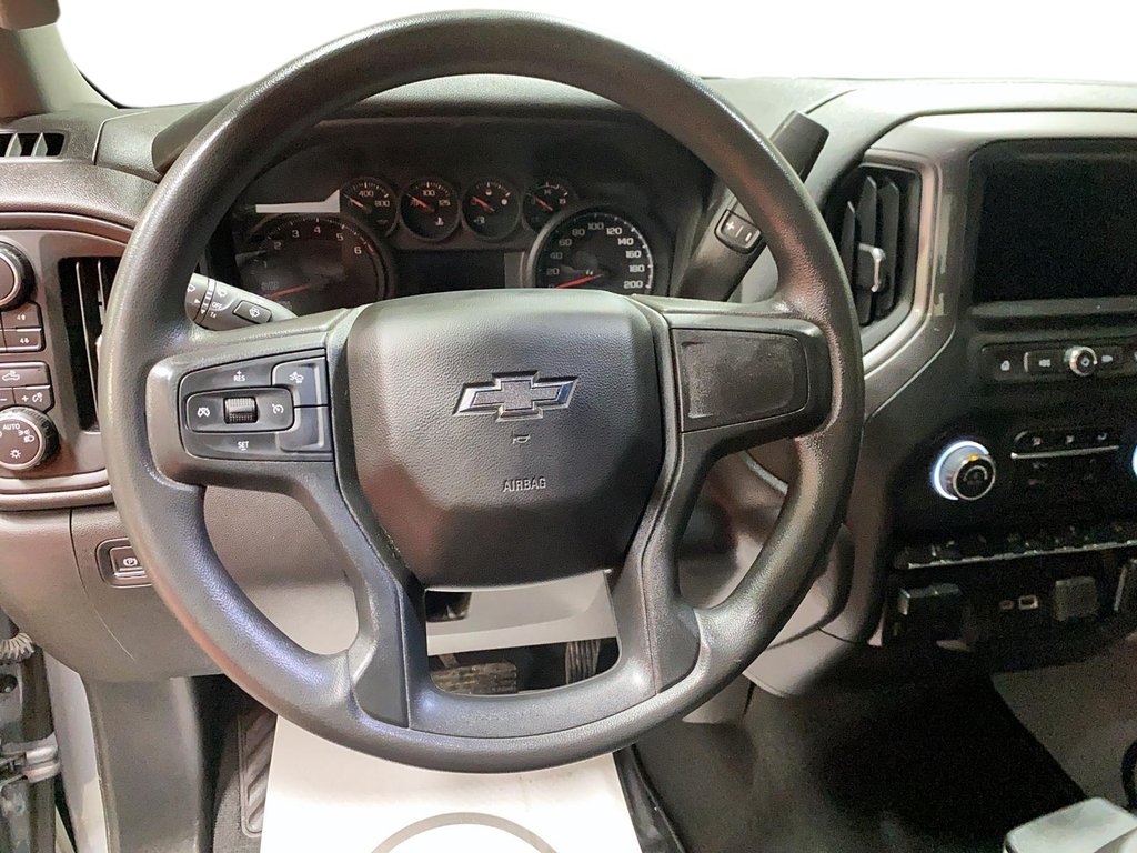 Chevrolet Silverado 1500  2023 à Jonquière, Québec - 13 - w1024h768px